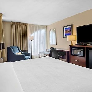 King Suite Spa Bath